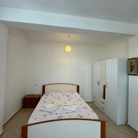 Holiday Apartments Dıraç Dış mekan fotoğraf