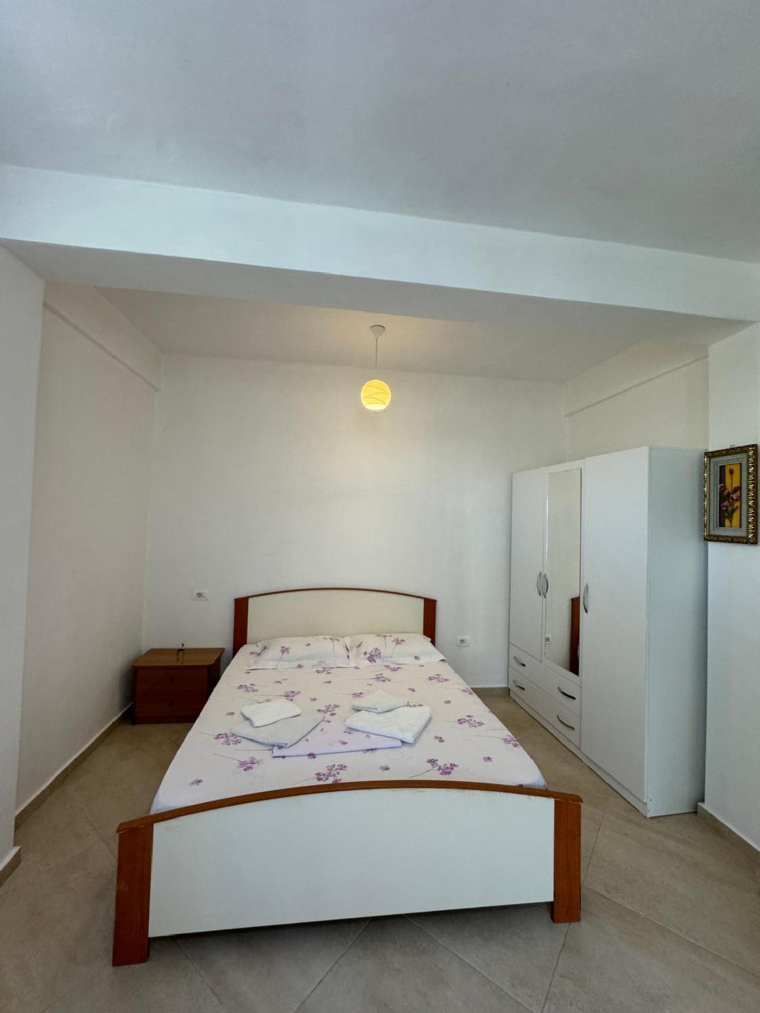 Holiday Apartments Dıraç Dış mekan fotoğraf