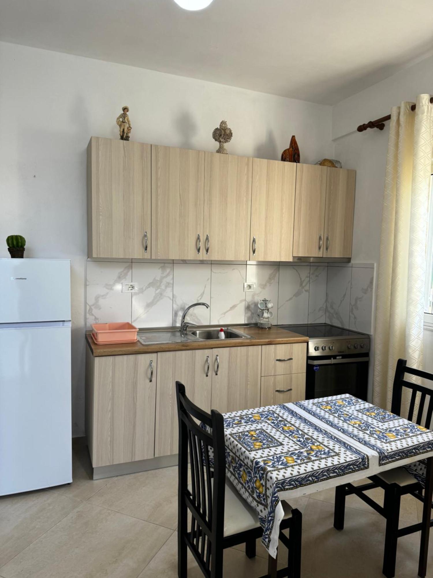 Holiday Apartments Dıraç Dış mekan fotoğraf